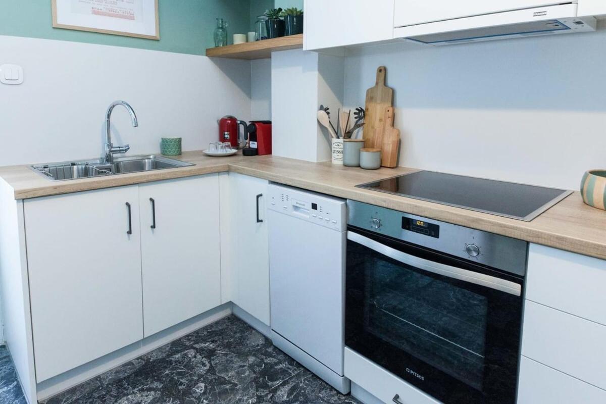 Pagrati Urban Oasis Getaway 2Bd Apt With Balcony Atina Dış mekan fotoğraf